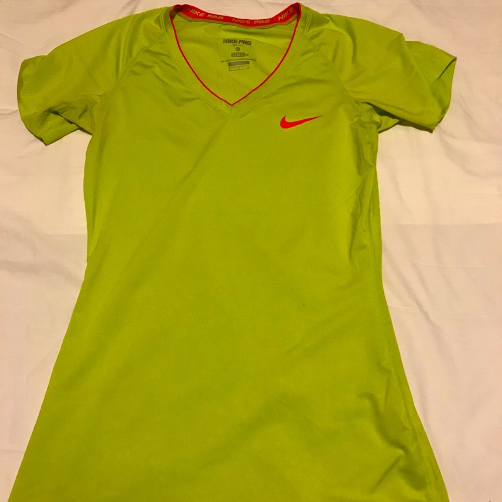 Nike Pro Dri Fit Fitted Athletic Shirt Size S.